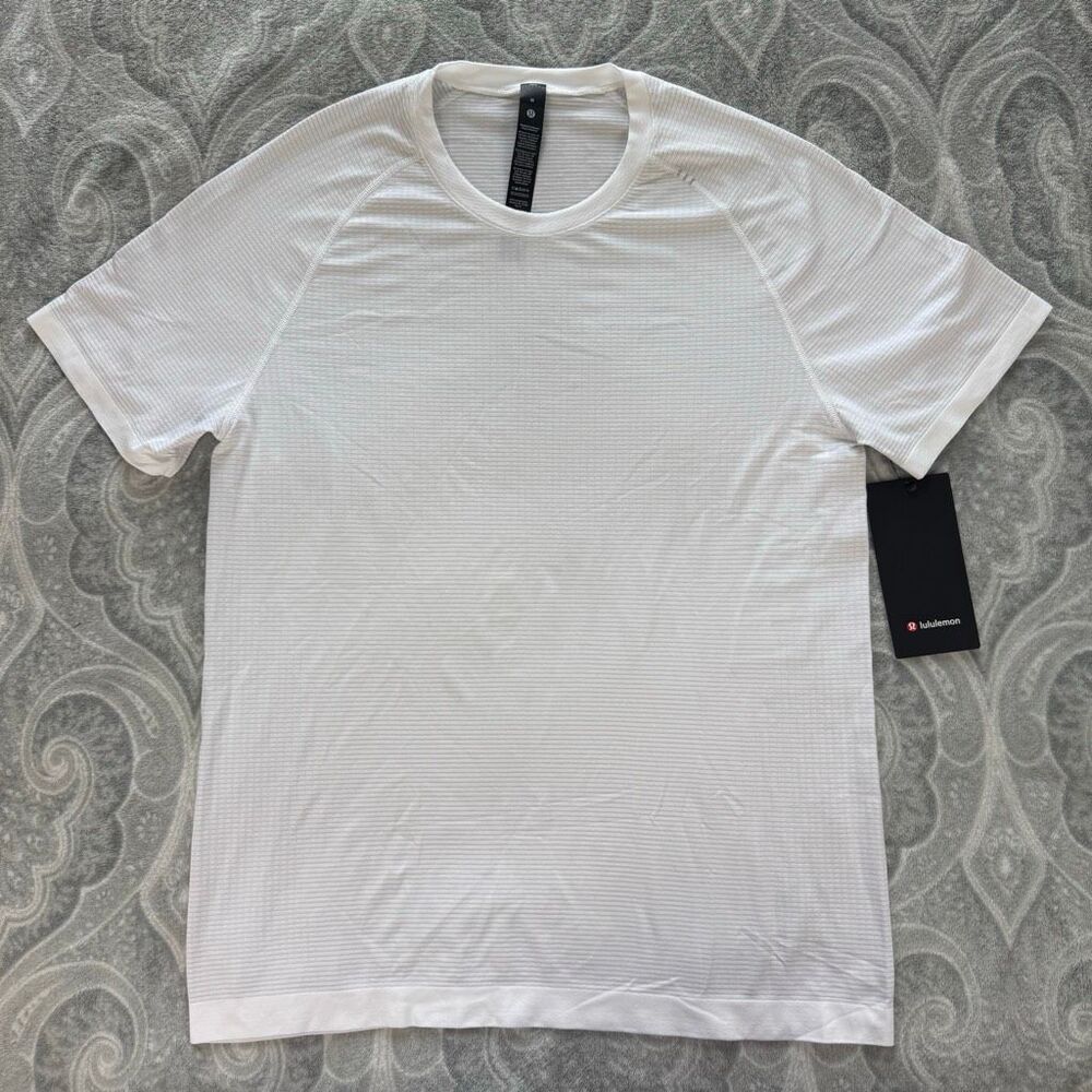 Mens NWT Hawaii Exclusive Lululemon Metal Vent Short Sleeve